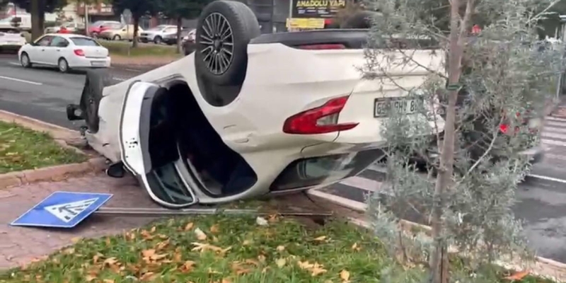 Zincirleme kazaya karışan otomobil takla attı: 1 yaralı