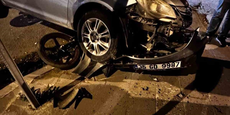 Kars’ta otomobil ile motosiklet çarpıştı