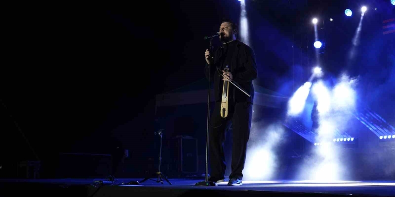 Ekin Uzunlar, Niğde’de unutulmaz bir konser verdi