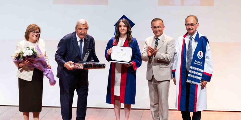 SANKO Üniversitesi Tıp Fakültesinde mezuniyet coşkusu