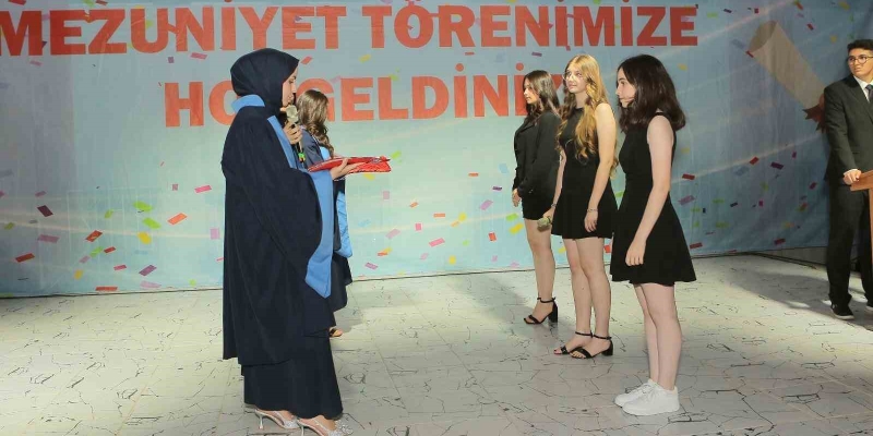Balıkesir FEKAL’de mezuniyet sevinci