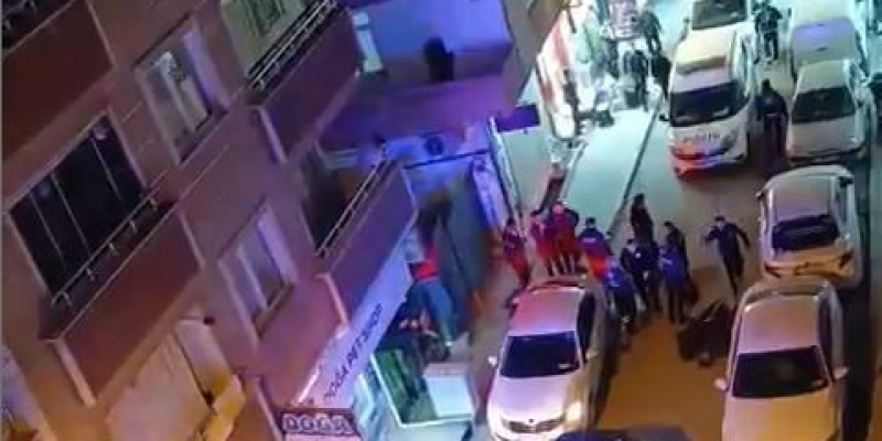 Kaza sonrası ifade almak isteyen polislere yaralı yakınları mukavemet gösterdi