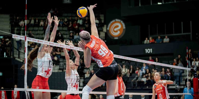 Eczacıbaşı Dynavit, yeni sezonu yeni evinde galibiyetle açtı
