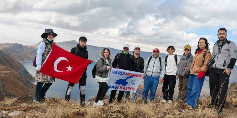 "Yeryüzü Cenneti"nde zirve tırmanışı yapıldı
