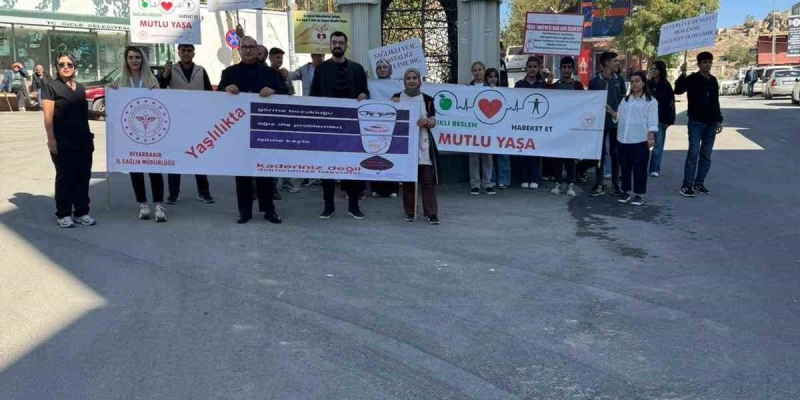 Dicle’de sağlıkçılardan Dünya Yaşlılar ve Yürüyüş Günü etkinliği