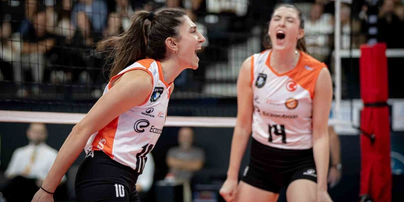 Sultanlar Ligi: Eczacıbaşı Dynavit: 1 - V. Bank: 3