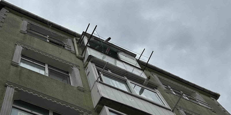 Fatih’te şüpheli ölüm: Bir kadın 5. kattan düştü, hayatını kaybetti