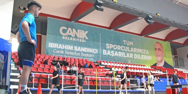 Canik Belediyesi’nden akademik sınavlara ücretsiz eğitim