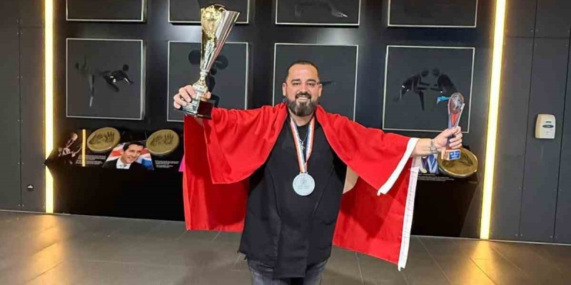 Yahya Gözmek, kuaförlük yarışmasında dünya ikincisi oldu