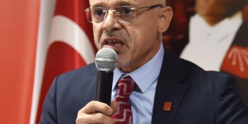 Özdağ, yeniden aday