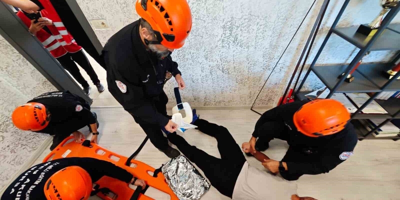 Bursa’da gerçeğini aratmayan tatbikat