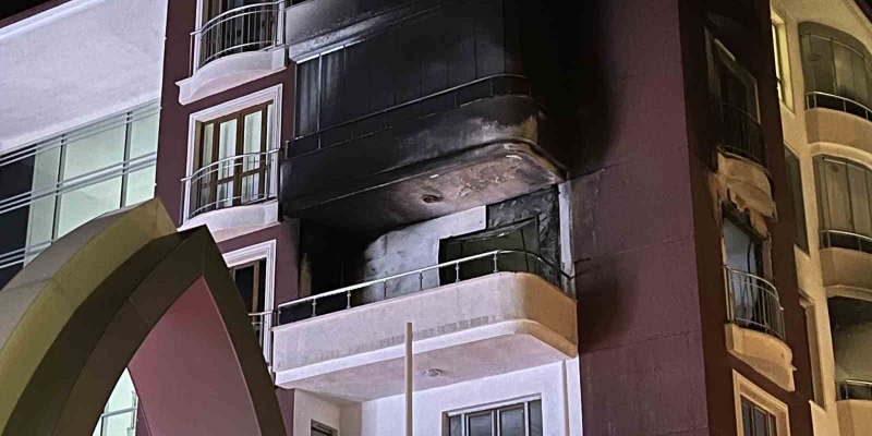 Konya’da apartmandan alevler yükseldi