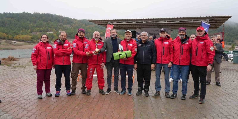Arama kurtarma ekipleri Ericek Adrenalin Park’ta yarıştı