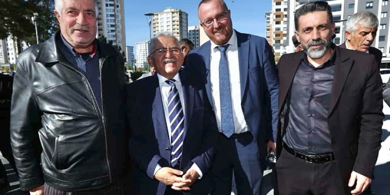 Büyükkılıç, Muhtarlar Günü’nde Kayseri’nin muhtarları ile buluştu