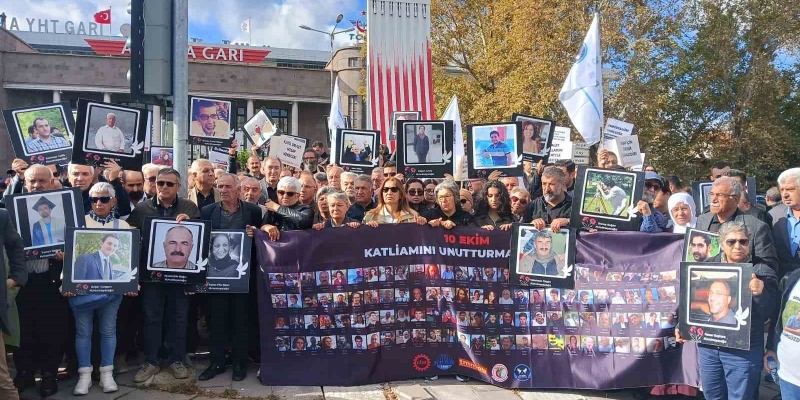 Ankara Garı saldırısında hayatını kaybedenler 10’ncu yılında törenle anıldı