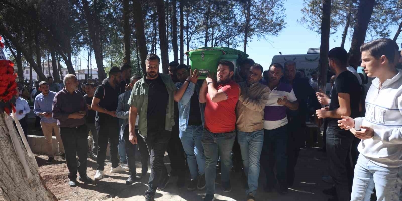 Ailesinin ve arkadaşlarının doğum gününü kutlamak için beklediği genç, trafik kazasında can verdi