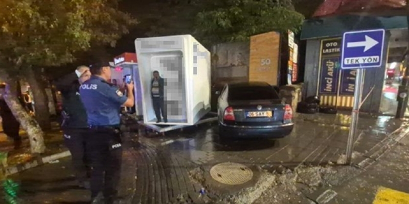 Muş’ta direksiyon başında sara nöbeti geçiren sürücü ATM’ye çarptı