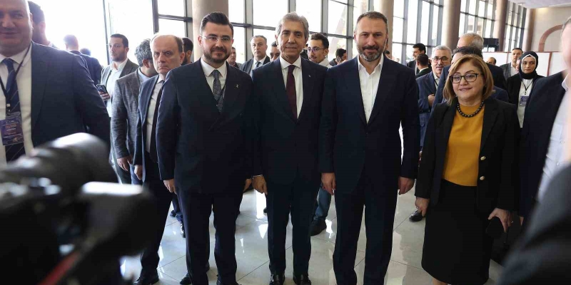 Okandan, Gaziantep’te düzenlenen Yerel Yönetimler Başkanlığı Bölge Toplantısı’na katıldı