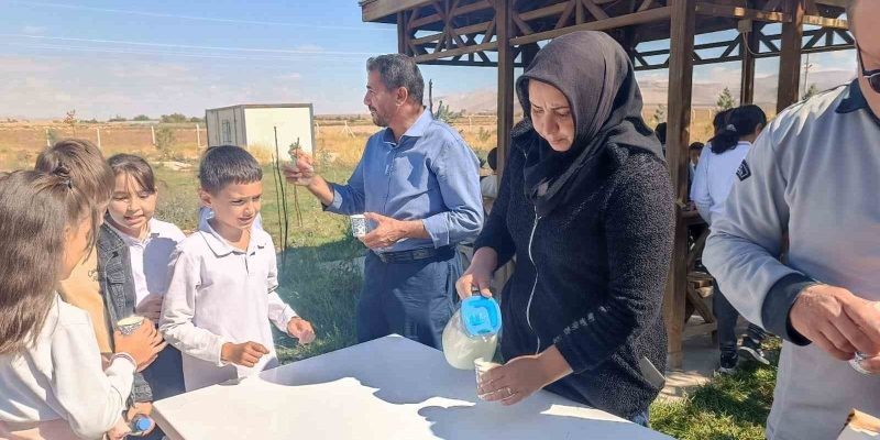 Minik öğrenciler Dünya Yumurta Günü’nde sağlıklı beslenmeyi öğrendi