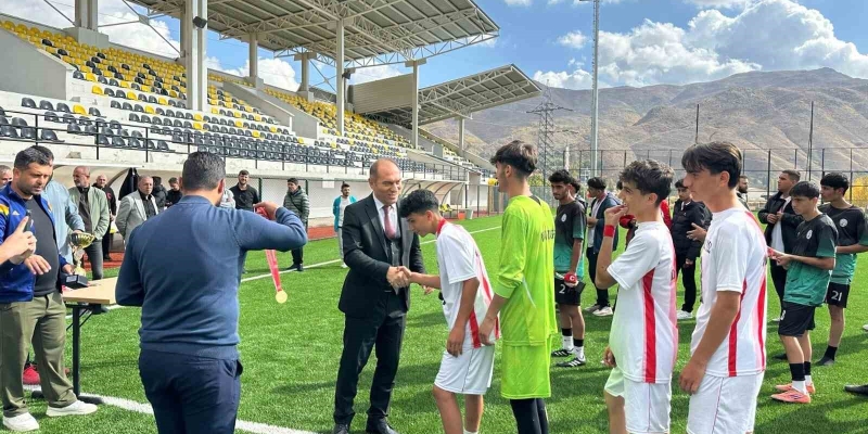 Okul sporlarında heyecan dolu final