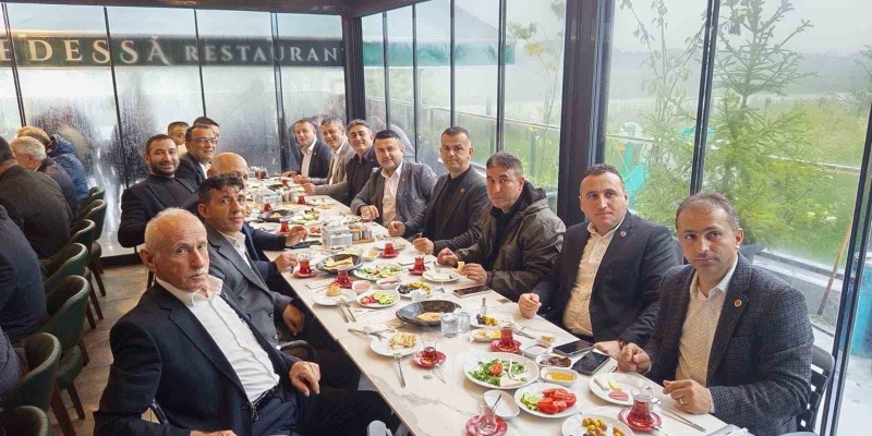Çaycuma’da Muhtarlar Günü kutlanarak kahvaltıda bir araya geldiler