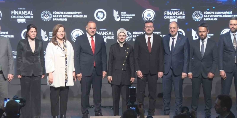Bakan Göktaş: "Finansal okuryazarlık eğitimleriyle kadınlara kendi yaşamına sahip çıkma potansiyelini gösteriyoruz"