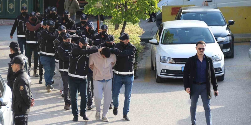 Eskişehir’de eş zamanlı uyuşturucu operasyonu: 8 kişi tutuklandı