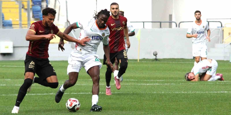 Trendyol Süper Lig: Gençlerbirliği: 0 - Corendon Alanyaspor: 1 (İlk yarı)