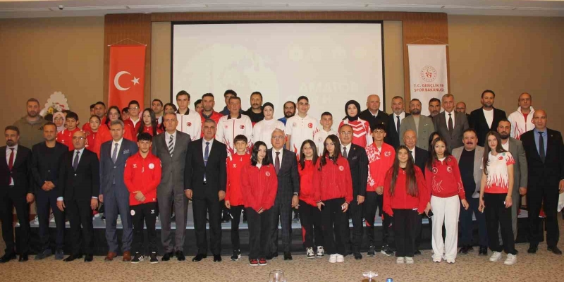 Sivas’ta "Zirvedeki Yiğidolar" ödüllerini aldı