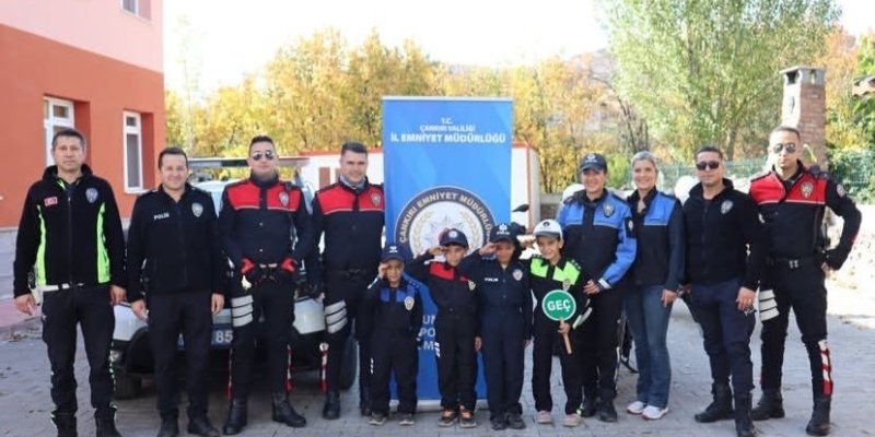Öğrencilere polislik mesleği anlatıldı