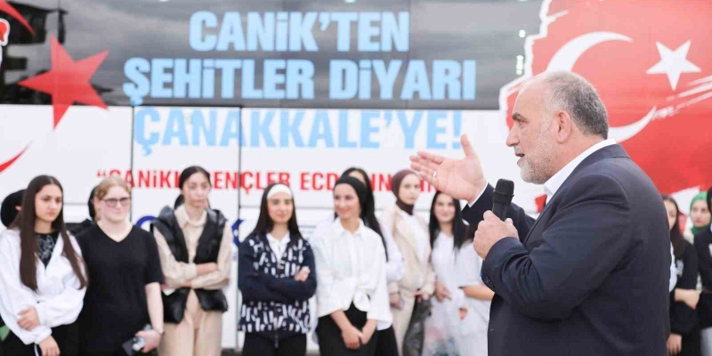 Sandıkçı: "Öğrencilerimizin tamamına burs desteği sağlıyoruz"