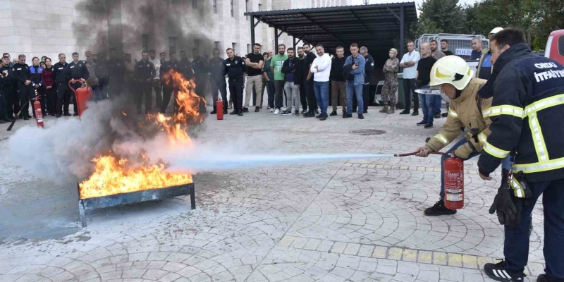 İtfaiyeden polislere yangın eğitimi
