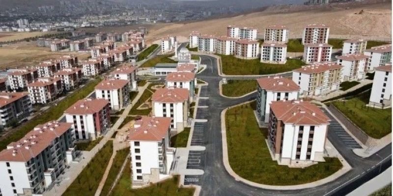 Baybatur: "TOKİ tarafından Manisa’ya 7 bin 80 yeni konut yapılacak"