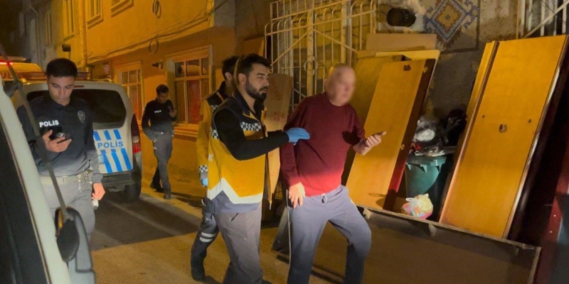 80’lik vatandaşların içki gecesi hastanede bitti