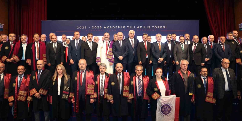 YÖK Başkanı Özvar’ın katılımıyla gerçekleşen 2025-2026 akademik yılı büyük bir coşkuyla başladı
