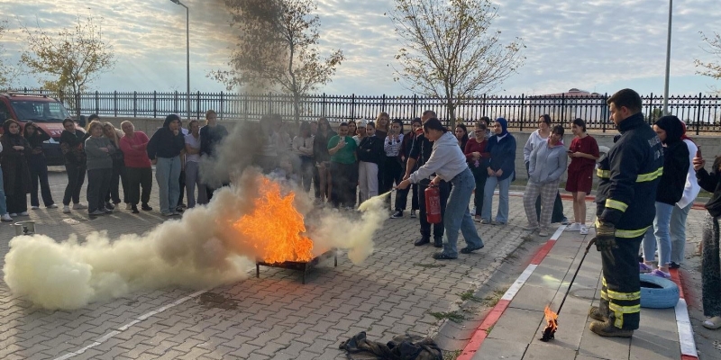 Babaeski KYK kız yurdunda yangın eğitimi
