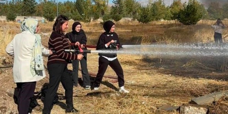 Patnos’ta afet ve yangın eğitimi ile güvenlik farkındalığı artırıldı