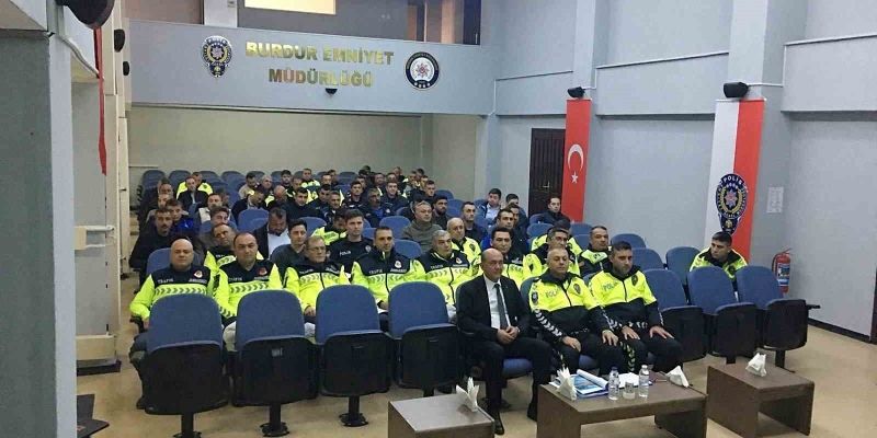 Trafik levhaları sadeleştirilecek