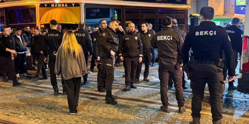 Eğlence mekanındaki kavga kanlı bitti: 2 yaralı