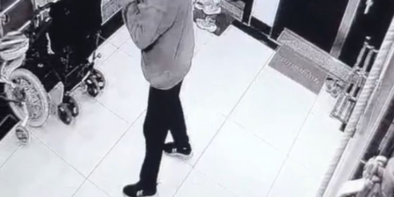 Ayakkabı hırsızlığı güvenlik kamerasında