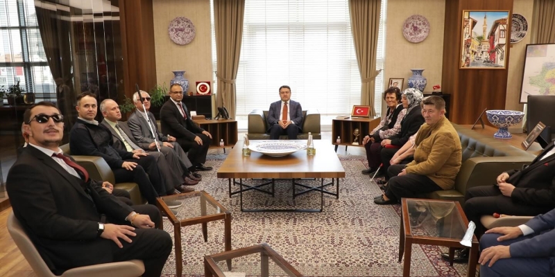 Vali Işın: "Engelli vatandaşlarımızın yaşamını daha da kolaylaştırmalıyız"