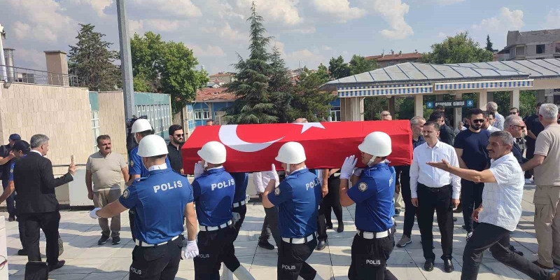 Eski Bitlis Valisi Karaömeroğlu, Ankara’da son yolculuğuna uğurlandı