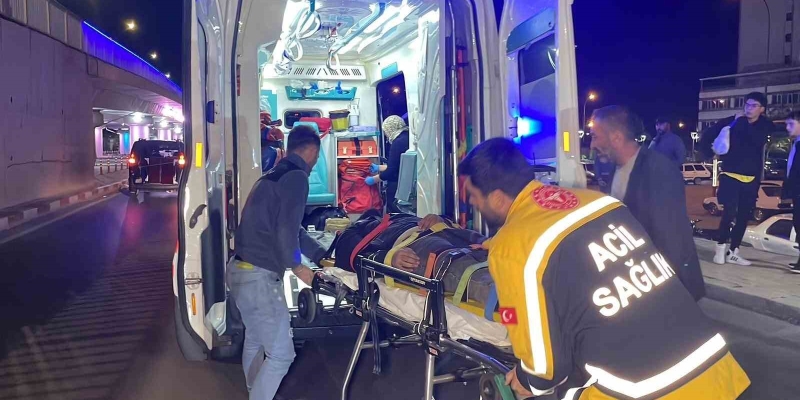 Karaman’da motosiklet yayaya çarptı: 2 yaralı