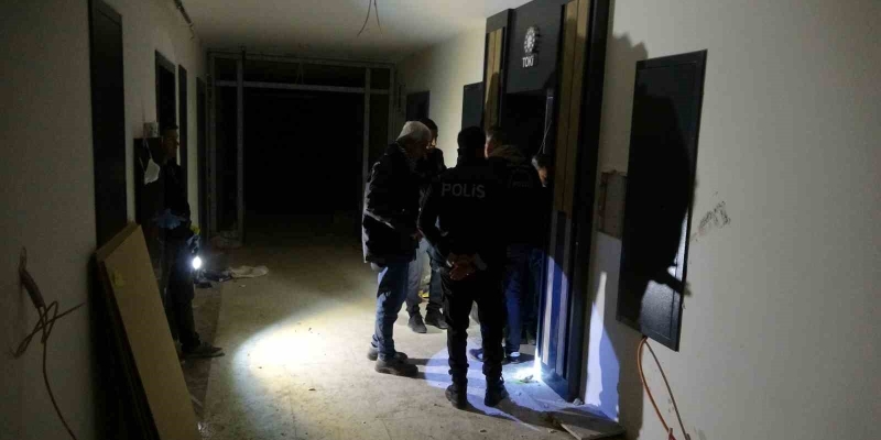 Asansör montajı sırasında 3 metreden düşen işçi ağır yaralandı
