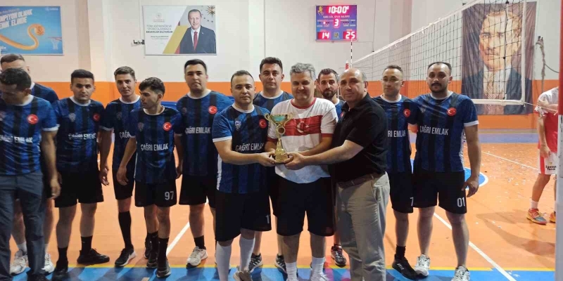 Kaymakamlık Voleybol Turnuvası’nın Şampiyonu Zanbak Tarım oldu