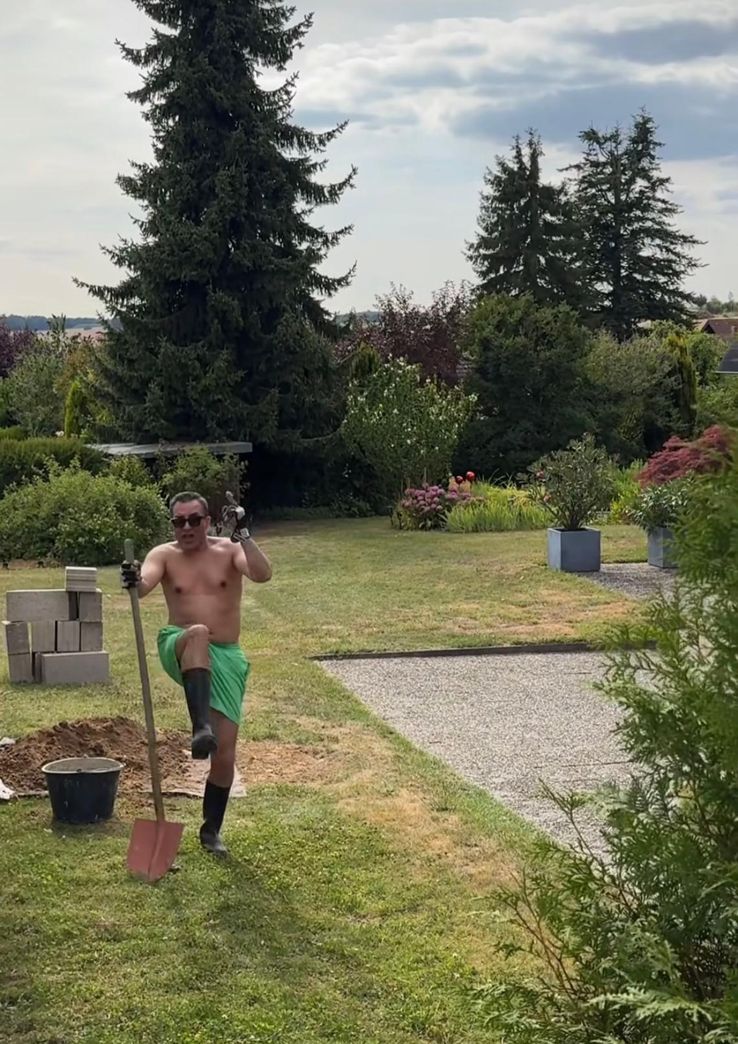 rafet el roman bazen delilik gerekiyor