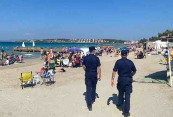 İzmir'de Sahil Güvenlik Plajları Denetledi!