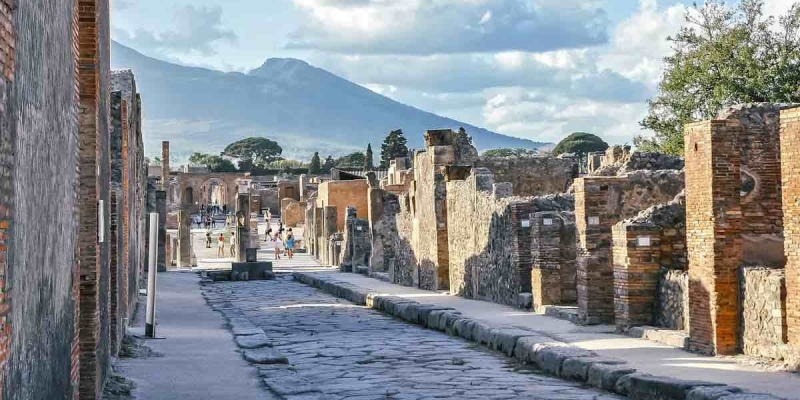Pompei'de Kölelerin Ve Eşeklerin Çalıştırıldığı Bir Ekmek Fırını Keşfedildi!