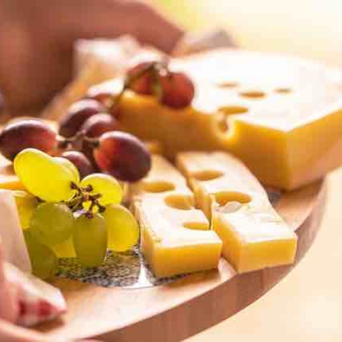 Rüyada Peynir Yemek Ne Anlama Gelmektedir? - FenoReporter