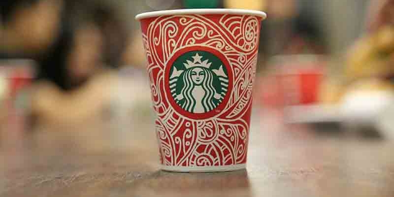 Meral Akşener'den Starbucks Ziyareti! Baskın Basanındır! Gençlerin Ekonomi Yorumlarını Dinledi! 